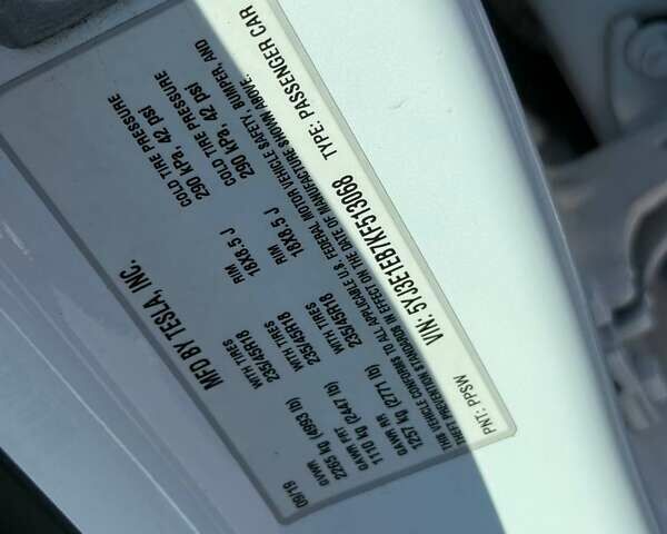 Білий Тесла Модель 3, об'ємом двигуна 0 л та пробігом 67 тис. км за 20499 $, фото 52 на Automoto.ua