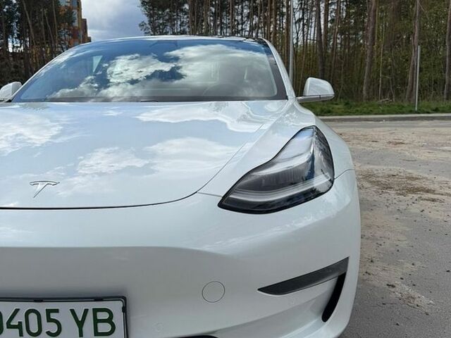 Білий Тесла Модель 3, об'ємом двигуна 0 л та пробігом 130 тис. км за 17800 $, фото 2 на Automoto.ua