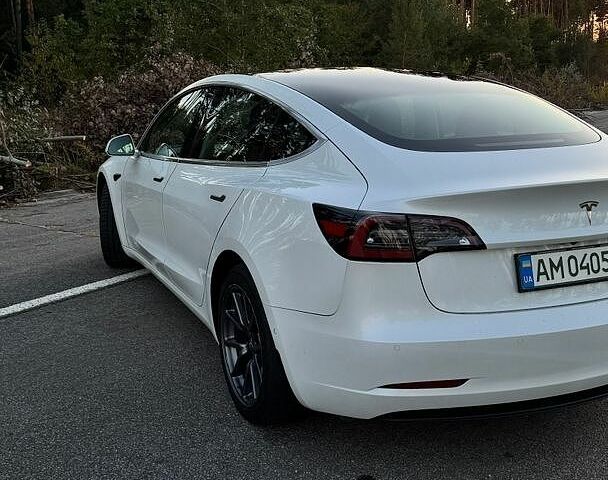 Білий Тесла Модель 3, об'ємом двигуна 0 л та пробігом 134 тис. км за 17700 $, фото 17 на Automoto.ua