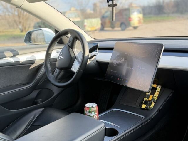 Білий Тесла Модель 3, об'ємом двигуна 0 л та пробігом 120 тис. км за 15500 $, фото 4 на Automoto.ua