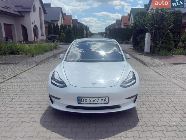 Білий Тесла Модель 3, об'ємом двигуна 0 л та пробігом 118 тис. км за 13700 $, фото 4 на Automoto.ua