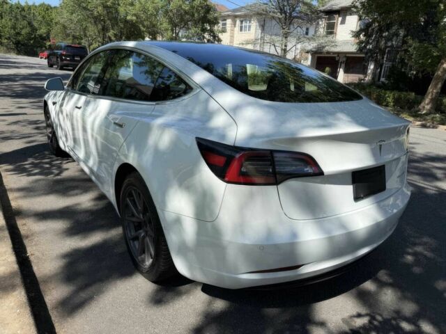 Білий Тесла Модель 3, об'ємом двигуна 0 л та пробігом 37 тис. км за 7800 $, фото 2 на Automoto.ua