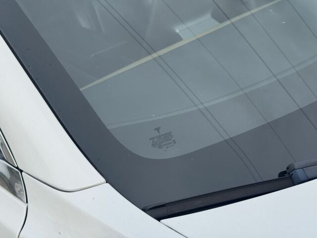 Белый Тесла Модель 3, объемом двигателя 0 л и пробегом 166 тыс. км за 14400 $, фото 3 на Automoto.ua