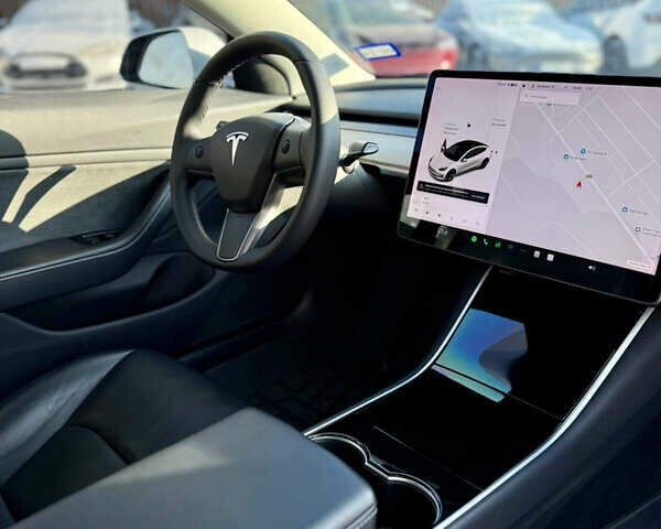 Белый Тесла Модель 3, объемом двигателя 0 л и пробегом 112 тыс. км за 18900 $, фото 18 на Automoto.ua