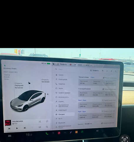 Белый Тесла Модель 3, объемом двигателя 0 л и пробегом 156 тыс. км за 11500 $, фото 3 на Automoto.ua