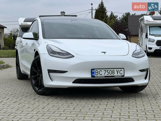 Белый Тесла Модель 3, объемом двигателя 0 л и пробегом 92 тыс. км за 19950 $, фото 1 на Automoto.ua