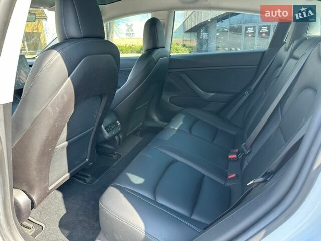 Белый Тесла Модель 3, объемом двигателя 0 л и пробегом 80 тыс. км за 21000 $, фото 7 на Automoto.ua