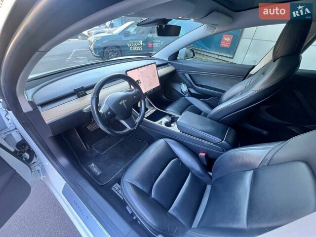 Белый Тесла Модель 3, объемом двигателя 0 л и пробегом 85 тыс. км за 14400 $, фото 11 на Automoto.ua