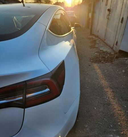 Белый Тесла Модель 3, объемом двигателя 0 л и пробегом 183 тыс. км за 15250 $, фото 14 на Automoto.ua