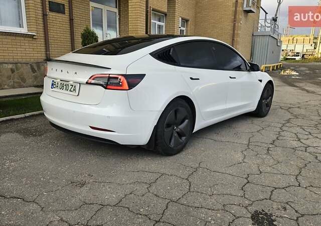 Белый Тесла Модель 3, объемом двигателя 0 л и пробегом 76 тыс. км за 15900 $, фото 10 на Automoto.ua