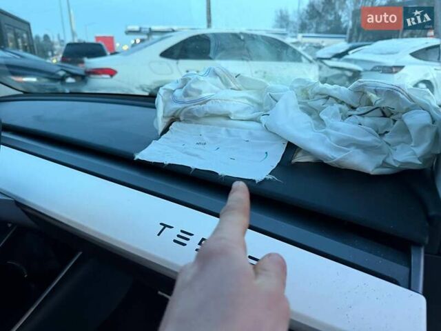 Белый Тесла Модель 3, объемом двигателя 0 л и пробегом 233 тыс. км за 11400 $, фото 12 на Automoto.ua