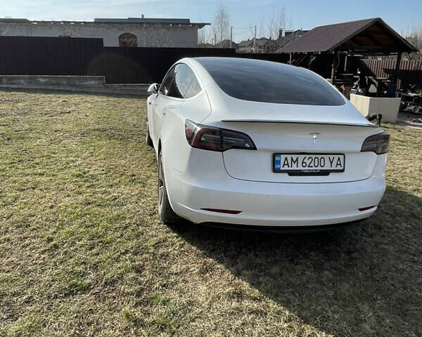Белый Тесла Модель 3, объемом двигателя 0 л и пробегом 91 тыс. км за 17100 $, фото 4 на Automoto.ua