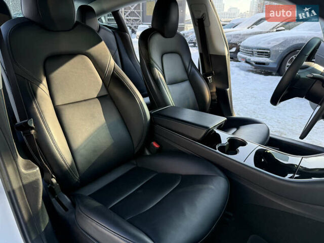 Білий Тесла Модель 3, об'ємом двигуна 0 л та пробігом 110 тис. км за 13500 $, фото 17 на Automoto.ua
