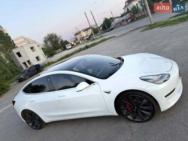 Белый Тесла Модель 3, объемом двигателя 0 л и пробегом 57 тыс. км за 21000 $, фото 26 на Automoto.ua