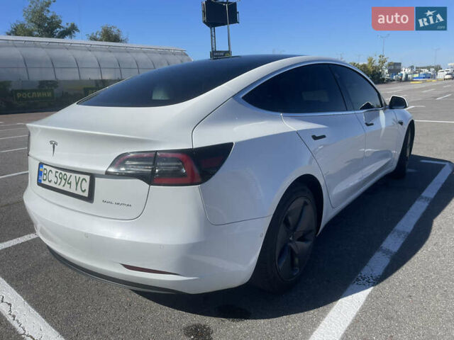 Білий Тесла Модель 3, об'ємом двигуна 0 л та пробігом 106 тис. км за 17900 $, фото 4 на Automoto.ua