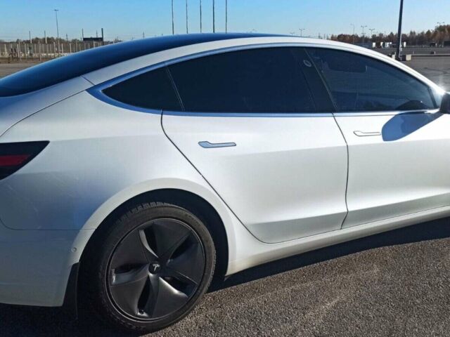 Белый Тесла Модель 3, объемом двигателя 0 л и пробегом 80 тыс. км за 19000 $, фото 21 на Automoto.ua