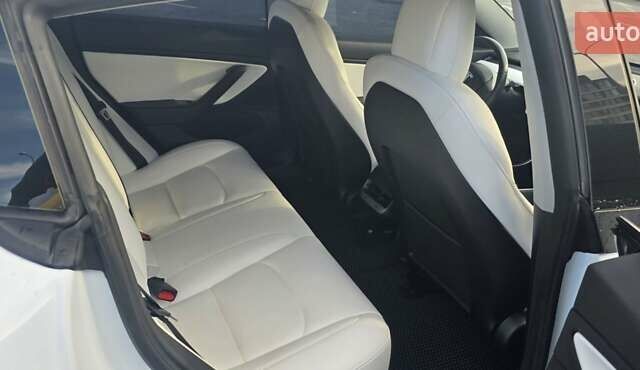 Білий Тесла Модель 3, об'ємом двигуна 0 л та пробігом 140 тис. км за 17400 $, фото 10 на Automoto.ua