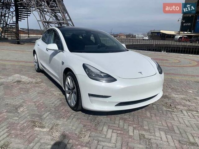 Білий Тесла Модель 3, об'ємом двигуна 0 л та пробігом 167 тис. км за 25500 $, фото 32 на Automoto.ua