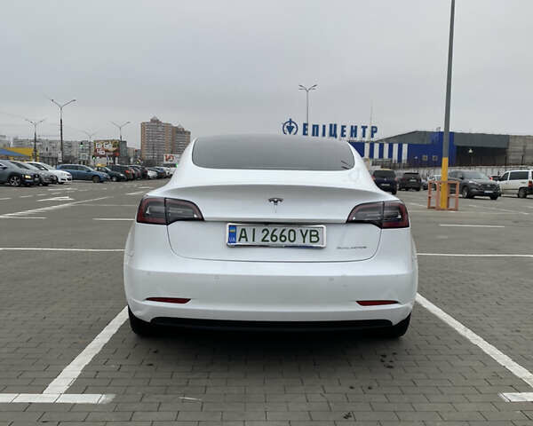 Белый Тесла Модель 3, объемом двигателя 0 л и пробегом 110 тыс. км за 17600 $, фото 9 на Automoto.ua