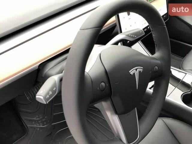 Белый Тесла Модель 3, объемом двигателя 0 л и пробегом 30 тыс. км за 13900 $, фото 6 на Automoto.ua