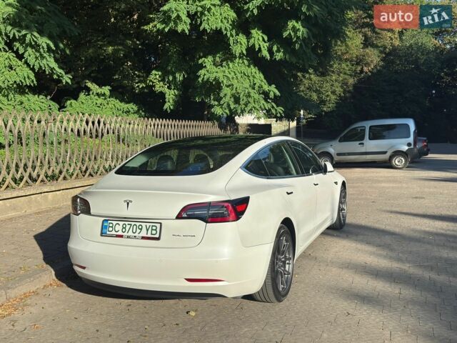 Белый Тесла Модель 3, объемом двигателя 0 л и пробегом 152 тыс. км за 17500 $, фото 36 на Automoto.ua