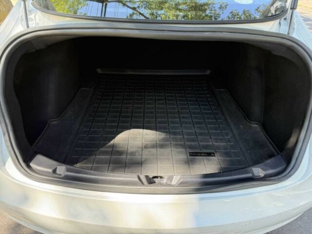 Білий Тесла Модель 3, об'ємом двигуна 0 л та пробігом 37 тис. км за 7800 $, фото 9 на Automoto.ua