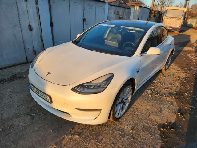 Белый Тесла Модель 3, объемом двигателя 0 л и пробегом 183 тыс. км за 15250 $, фото 1 на Automoto.ua