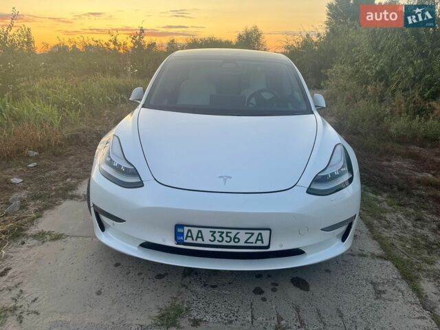 Білий Тесла Модель 3, об'ємом двигуна 0 л та пробігом 224 тис. км за 12500 $, фото 2 на Automoto.ua