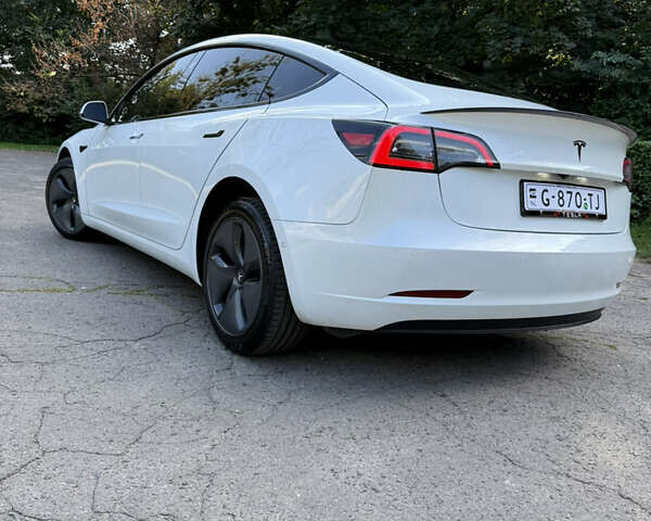 Білий Тесла Модель 3, об'ємом двигуна 0 л та пробігом 85 тис. км за 16800 $, фото 5 на Automoto.ua