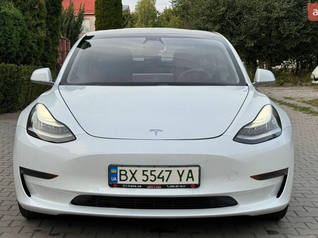 Білий Тесла Модель 3, об'ємом двигуна 0 л та пробігом 128 тис. км за 13000 $, фото 5 на Automoto.ua