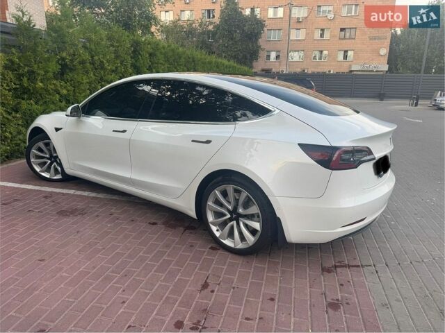 Белый Тесла Модель 3, объемом двигателя 0 л и пробегом 95 тыс. км за 16500 $, фото 9 на Automoto.ua