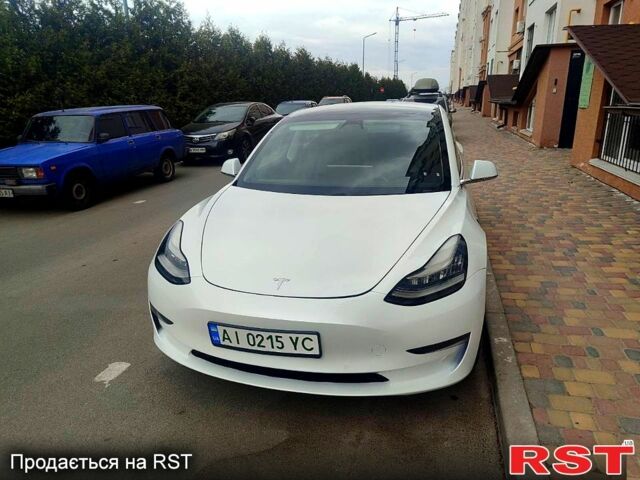 Білий Тесла Модель 3, об'ємом двигуна 0.18 л та пробігом 105 тис. км за 15500 $, фото 3 на Automoto.ua
