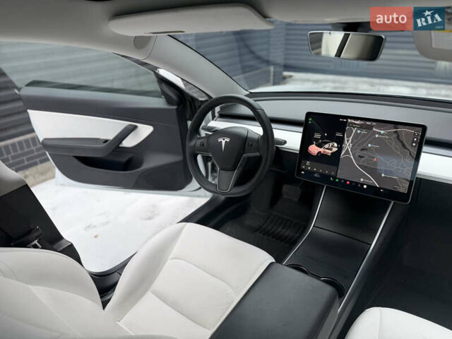 Белый Тесла Модель 3, объемом двигателя 0 л и пробегом 85 тыс. км за 14750 $, фото 26 на Automoto.ua