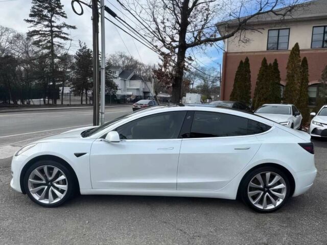 Білий Тесла Модель 3, об'ємом двигуна 0 л та пробігом 38 тис. км за 10000 $, фото 3 на Automoto.ua