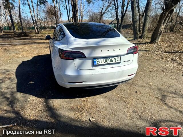 Белый Тесла Модель 3, объемом двигателя 0.28 л и пробегом 210 тыс. км за 16500 $, фото 3 на Automoto.ua
