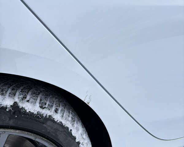 Білий Тесла Модель 3, об'ємом двигуна 0 л та пробігом 96 тис. км за 19000 $, фото 19 на Automoto.ua