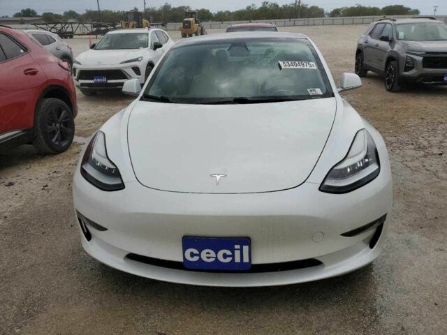 Белый Тесла Модель 3, объемом двигателя 0 л и пробегом 33 тыс. км за 4900 $, фото 4 на Automoto.ua