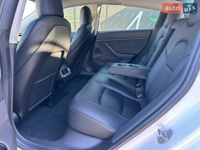 Білий Тесла Модель 3, об'ємом двигуна 0 л та пробігом 74 тис. км за 15500 $, фото 12 на Automoto.ua