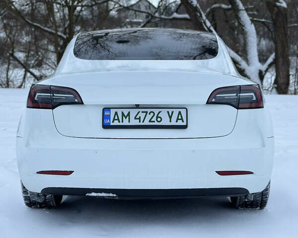 Белый Тесла Модель 3, объемом двигателя 0 л и пробегом 60 тыс. км за 19399 $, фото 13 на Automoto.ua