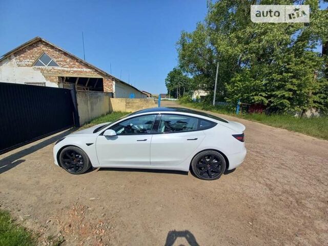 Белый Тесла Модель 3, объемом двигателя 0 л и пробегом 60 тыс. км за 25799 $, фото 8 на Automoto.ua