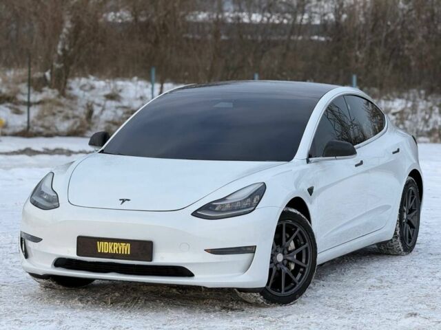 Білий Тесла Модель 3, об'ємом двигуна 0 л та пробігом 190 тис. км за 15950 $, фото 2 на Automoto.ua