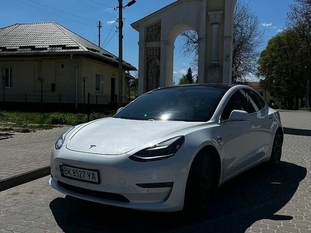 Белый Тесла Модель 3, объемом двигателя 0 л и пробегом 100 тыс. км за 16900 $, фото 17 на Automoto.ua