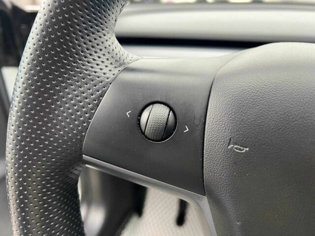 Білий Тесла Модель 3, об'ємом двигуна 0 л та пробігом 203 тис. км за 13790 $, фото 16 на Automoto.ua