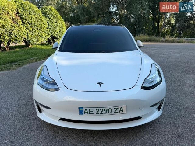 Белый Тесла Модель 3, объемом двигателя 0 л и пробегом 160 тыс. км за 18500 $, фото 21 на Automoto.ua