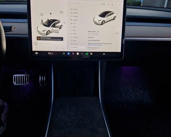 Белый Тесла Модель 3, объемом двигателя 0 л и пробегом 135 тыс. км за 20500 $, фото 1 на Automoto.ua