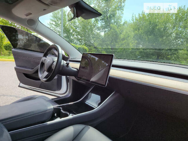 Белый Тесла Модель 3, объемом двигателя 0 л и пробегом 135 тыс. км за 17200 $, фото 16 на Automoto.ua