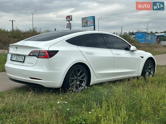 Белый Тесла Модель 3, объемом двигателя 0 л и пробегом 238 тыс. км за 14800 $, фото 5 на Automoto.ua