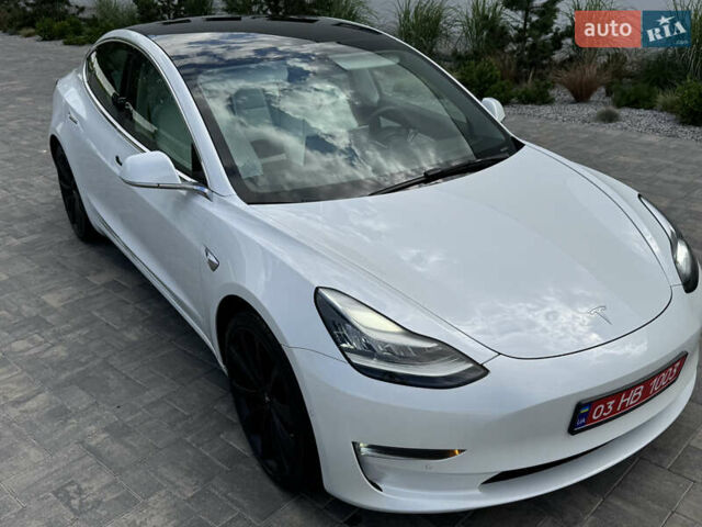 Белый Тесла Модель 3, объемом двигателя 0 л и пробегом 107 тыс. км за 19500 $, фото 13 на Automoto.ua