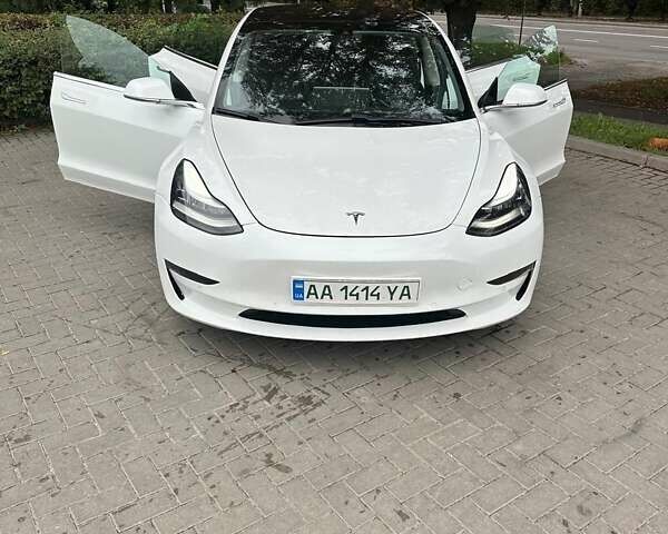 Белый Тесла Модель 3, объемом двигателя 0 л и пробегом 79 тыс. км за 16500 $, фото 10 на Automoto.ua