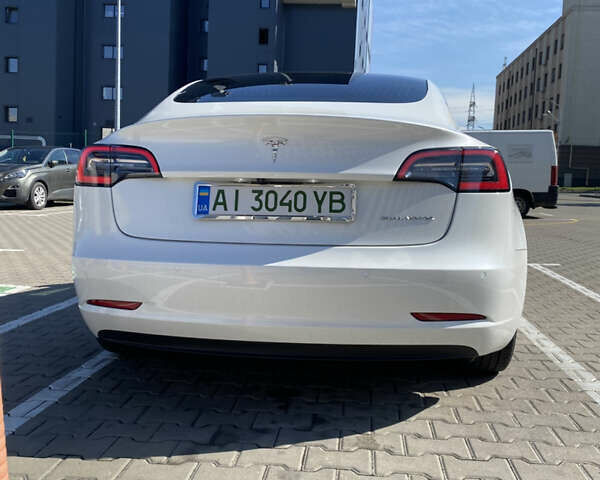 Белый Тесла Модель 3, объемом двигателя 0 л и пробегом 117 тыс. км за 21900 $, фото 5 на Automoto.ua